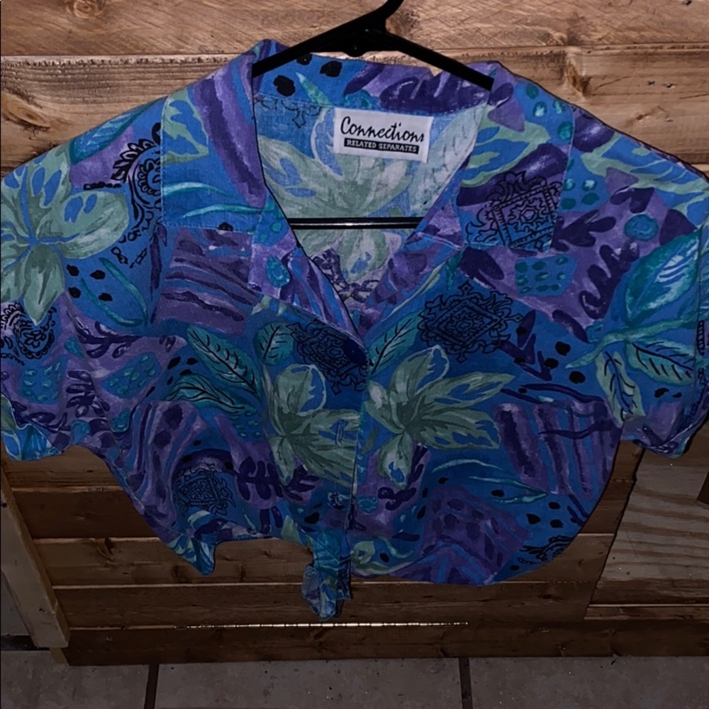 Hawaiian Mid-crop short cuffed sleeve